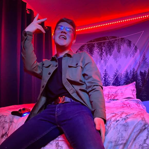 Meet your Posher, Caleb - Picture 1 of 1